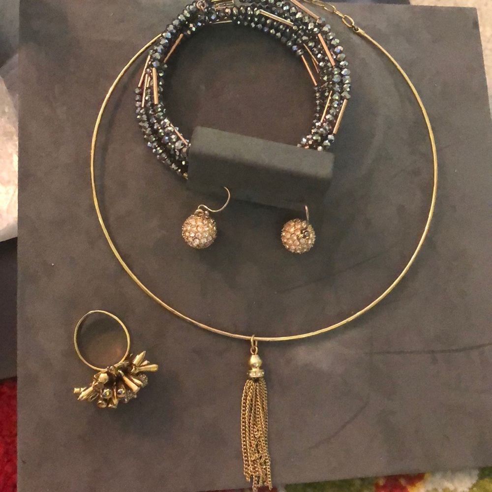 ⭐️$25 Like new 4 Piece Stella Dot Jewelry Ensemble